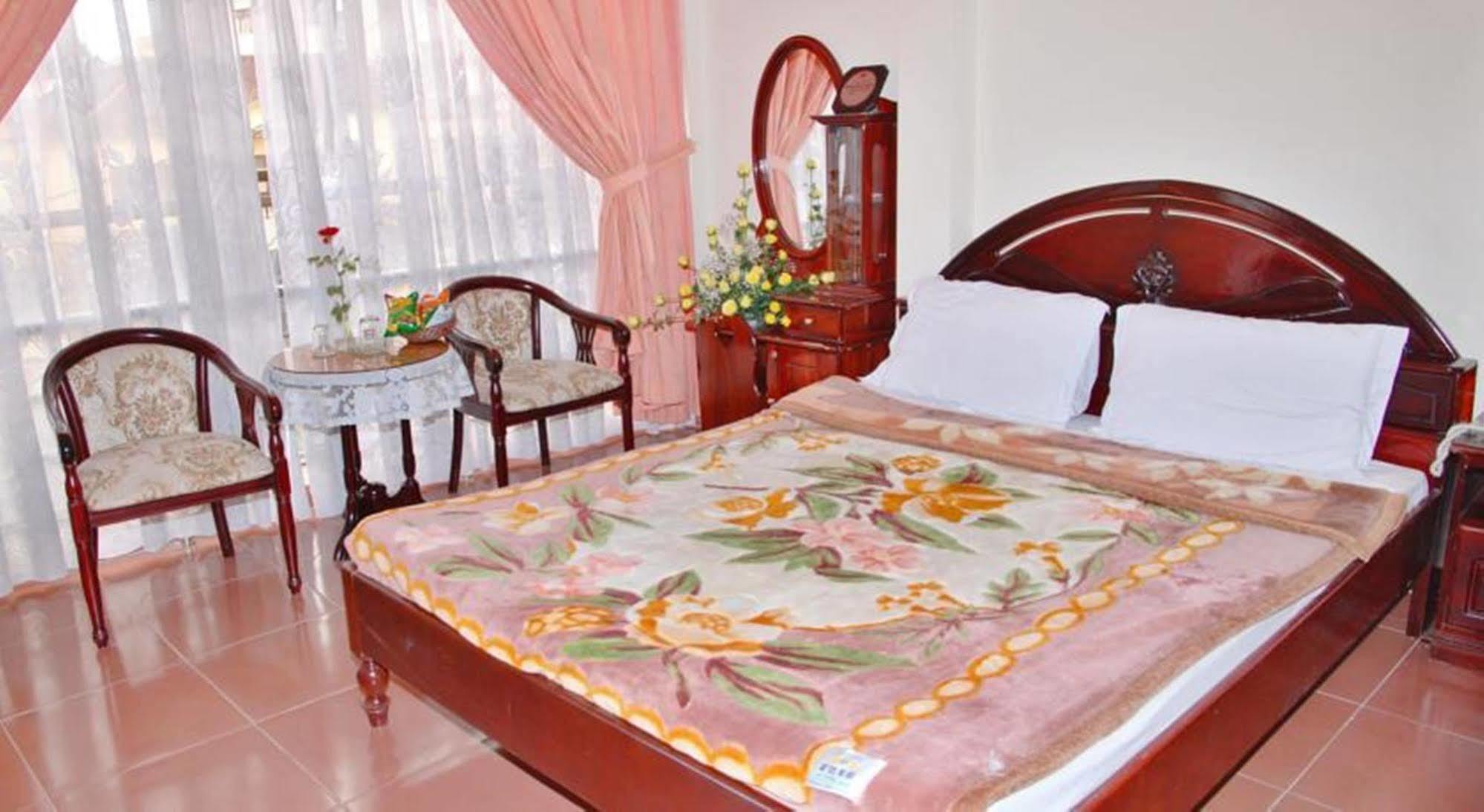 Duy Phuong Hotel Da Lat Exterior photo